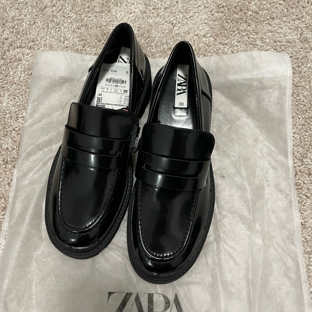 ZARA NWT - Black Loafer Shoes US 7.5 (EUR 38)